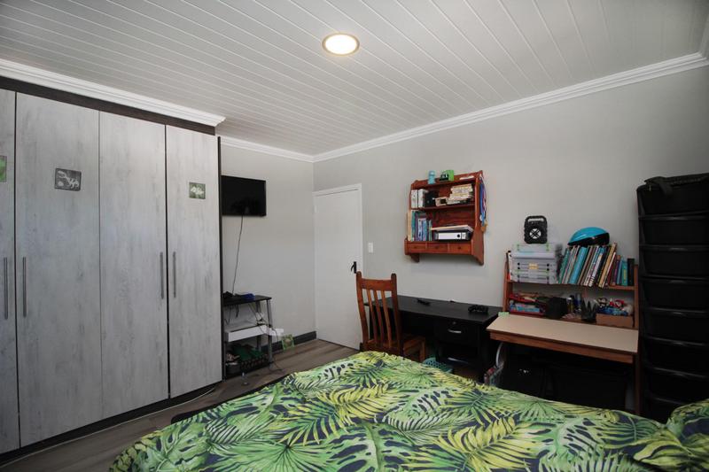 4 Bedroom Property for Sale in Island View Western Cape